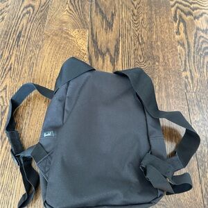 Hershel mini backpack NWOT